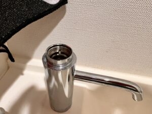 取り外した状態の水栓