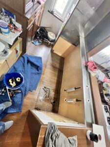 取り外したシンク