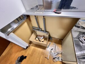 解体したキッチン