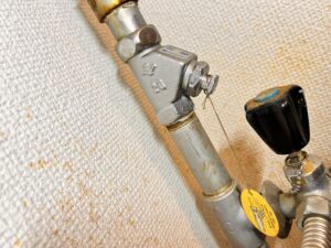 水漏れしている配管