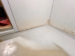 サビによる膨れ